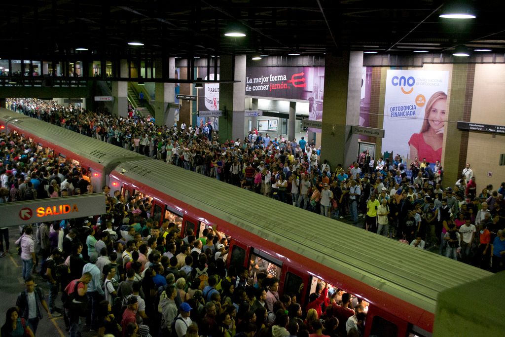 photo FALLA DEL METRO-CHACAO -CHACAITO20150726 JACOB ATIRCOPY OSORIO 0047_zpslyvd7tdf.jpg