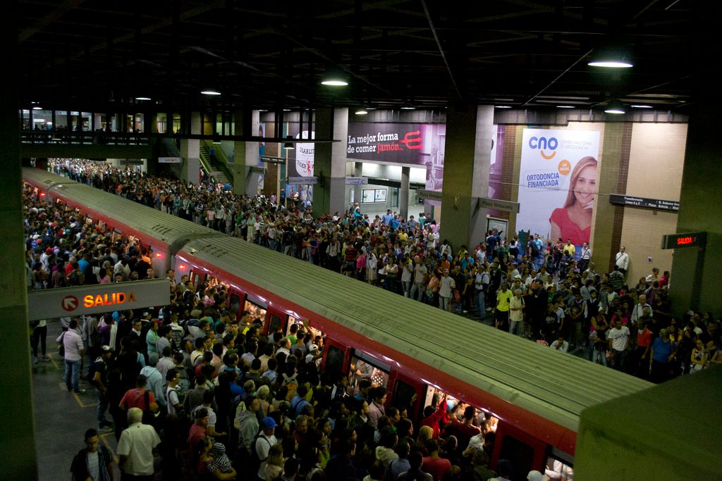 photo FALLA DEL METRO-CHACAO -CHACAITO20150726 JACOB ATIRCOPY OSORIO 0048_zps47lsy9ku.jpg