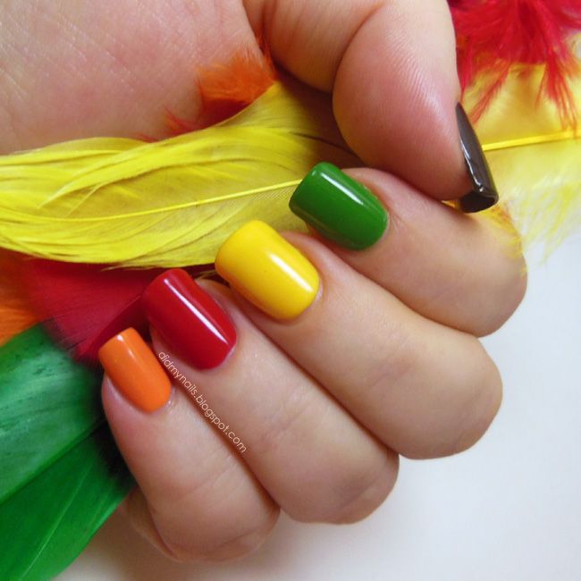 Nail 2Nail Polishes 1Waaaw!nail polish from zoyaNail Polishes 2Nail colours
