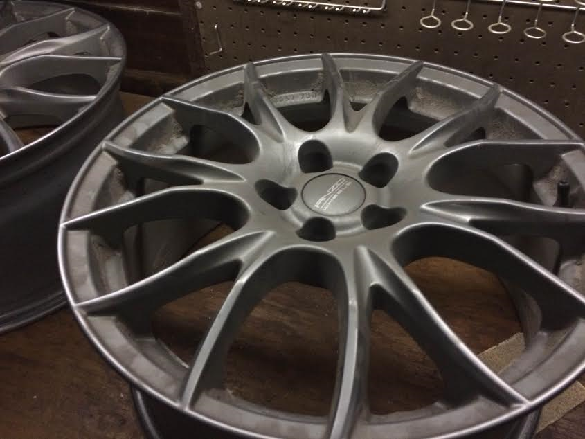 http://i1074.photobucket.com/albums/w410/johnny_kramer1/wheels2_zpsjgrbxei8.png