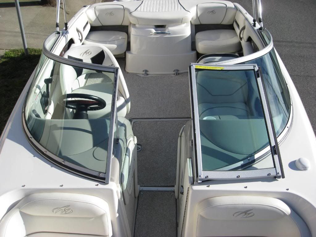 2005 20' Monterey 190LS Montura, V8, Gorgeous Boat! - $19995 (Portland, OR) 2005 20' Monterey 190LS Montura, V8, Gorgeous Boat! - $19995 (Portland, OR)